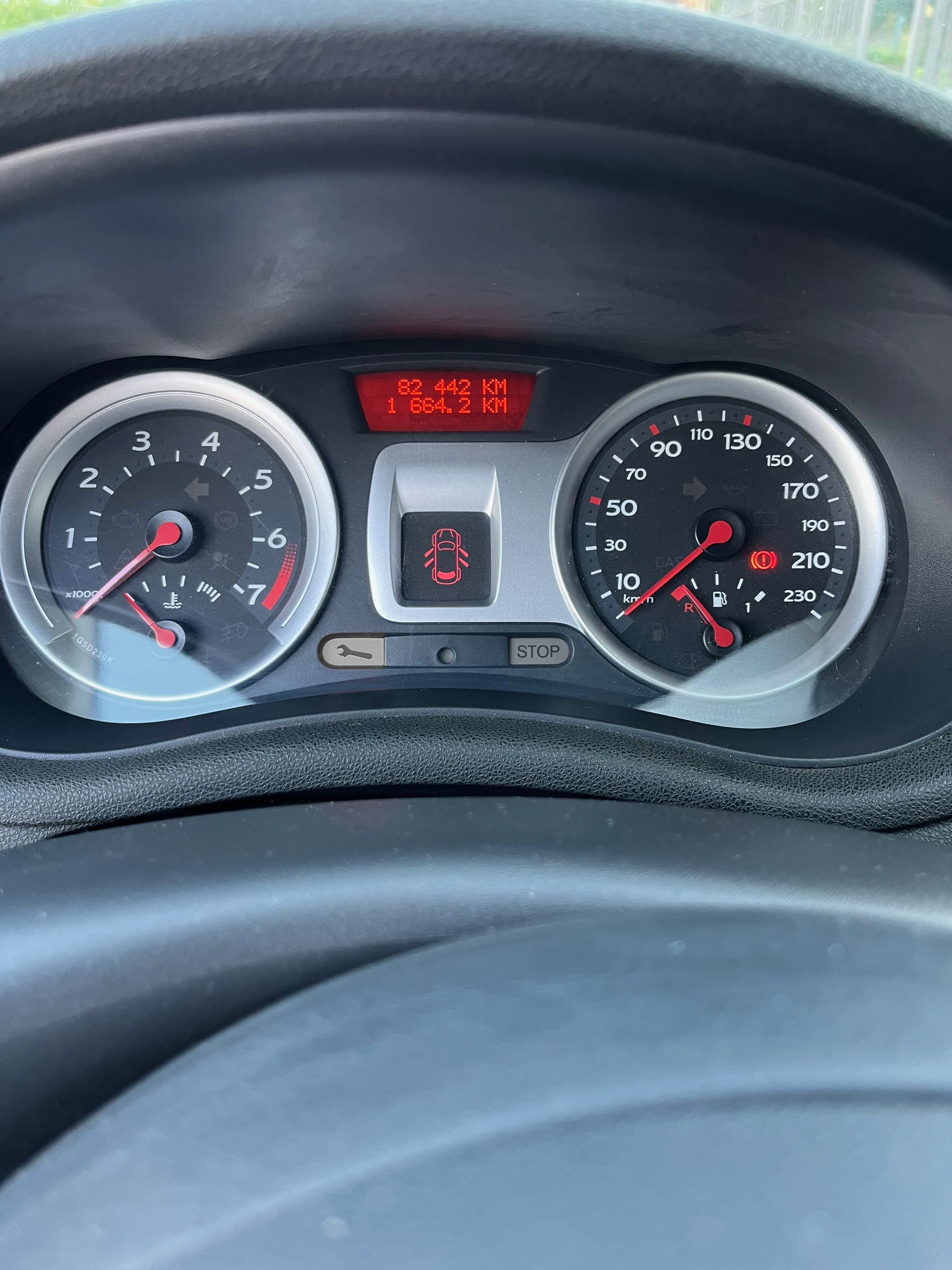 Renault Clio 1.4 16V, снимка 9 - Автомобили и джипове - 55558567
