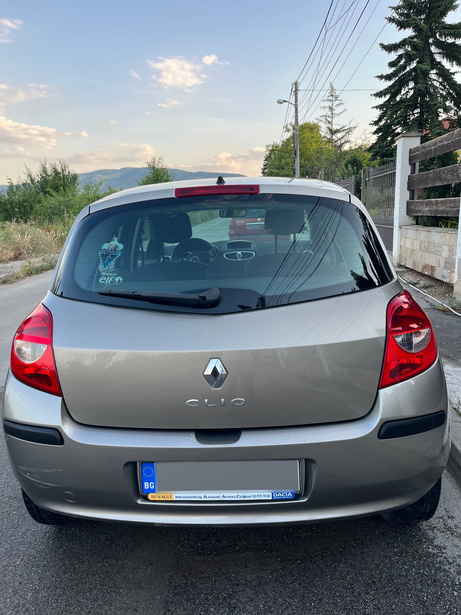 Renault Clio 1.4 16V, снимка 12 - Автомобили и джипове - 55558567