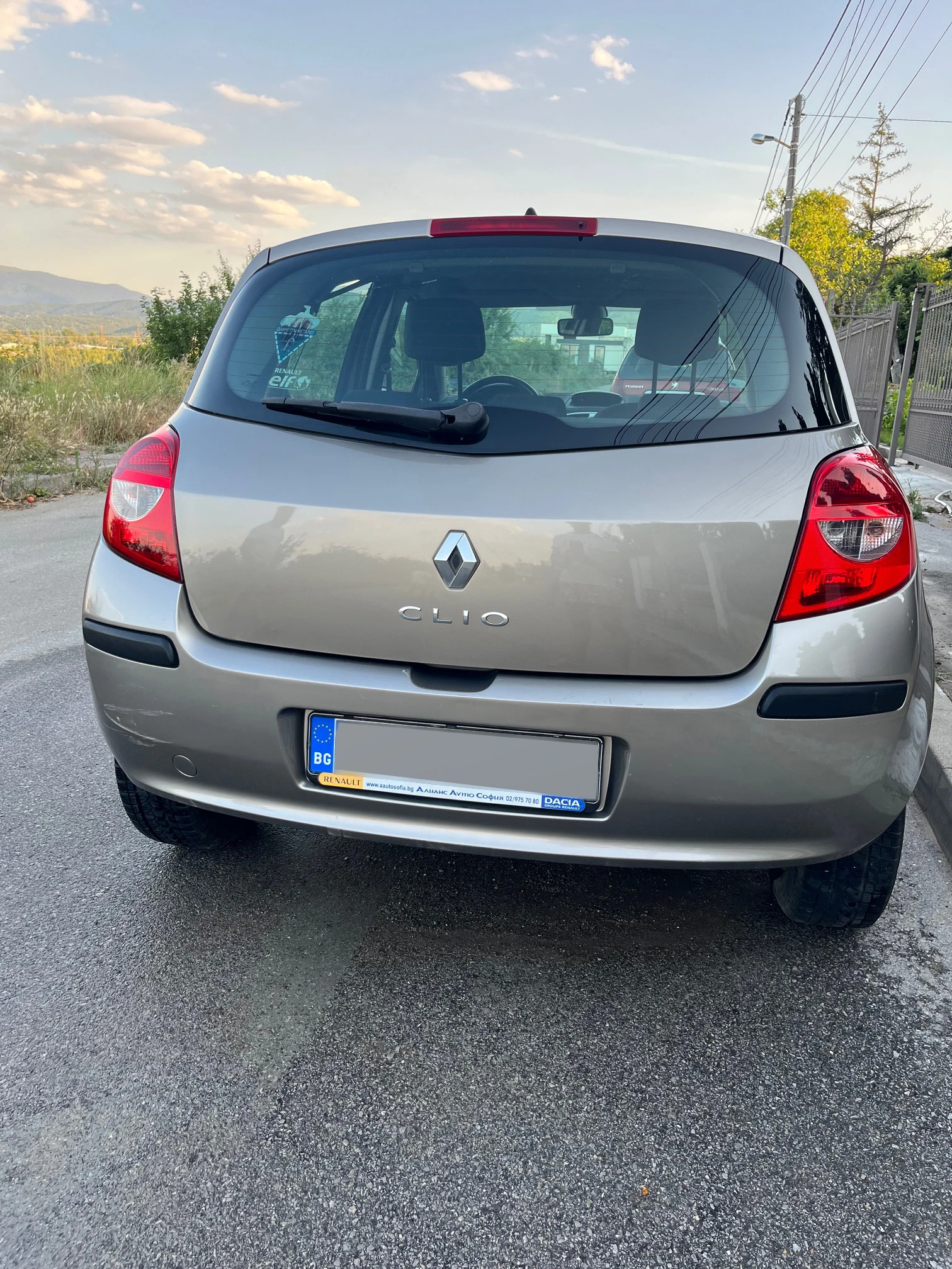 Renault Clio 1.4 16V, снимка 4 - Автомобили и джипове - 55558567