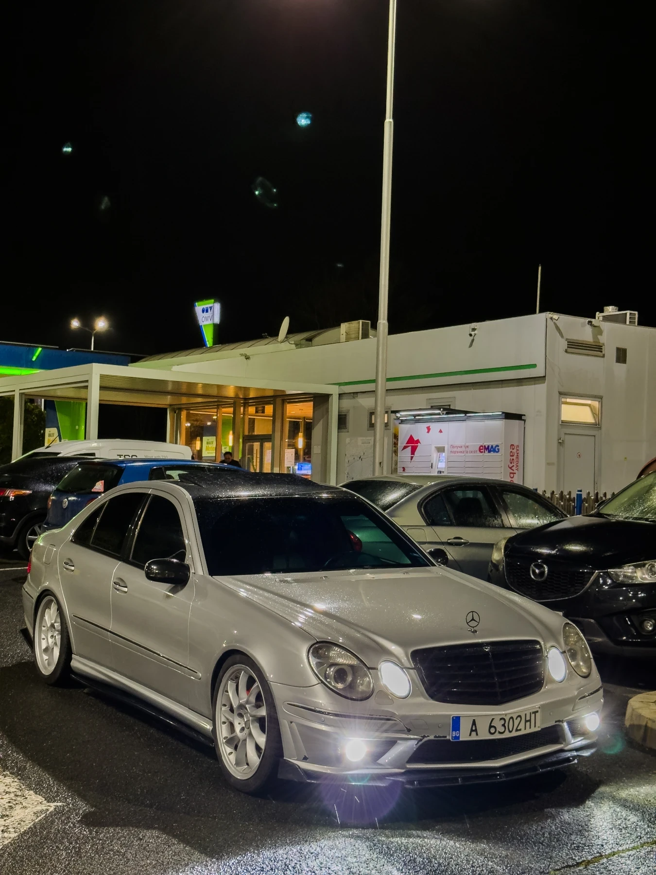 Mercedes-Benz E 320, снимка 6 - Автомобили и джипове - 55590348