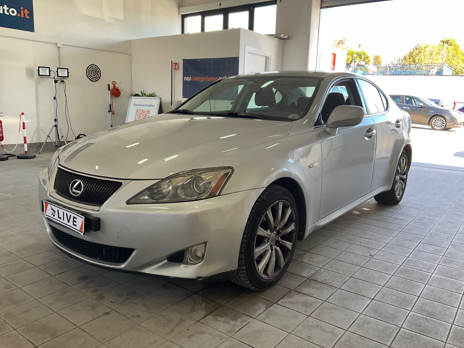 Lexus IS 220d
