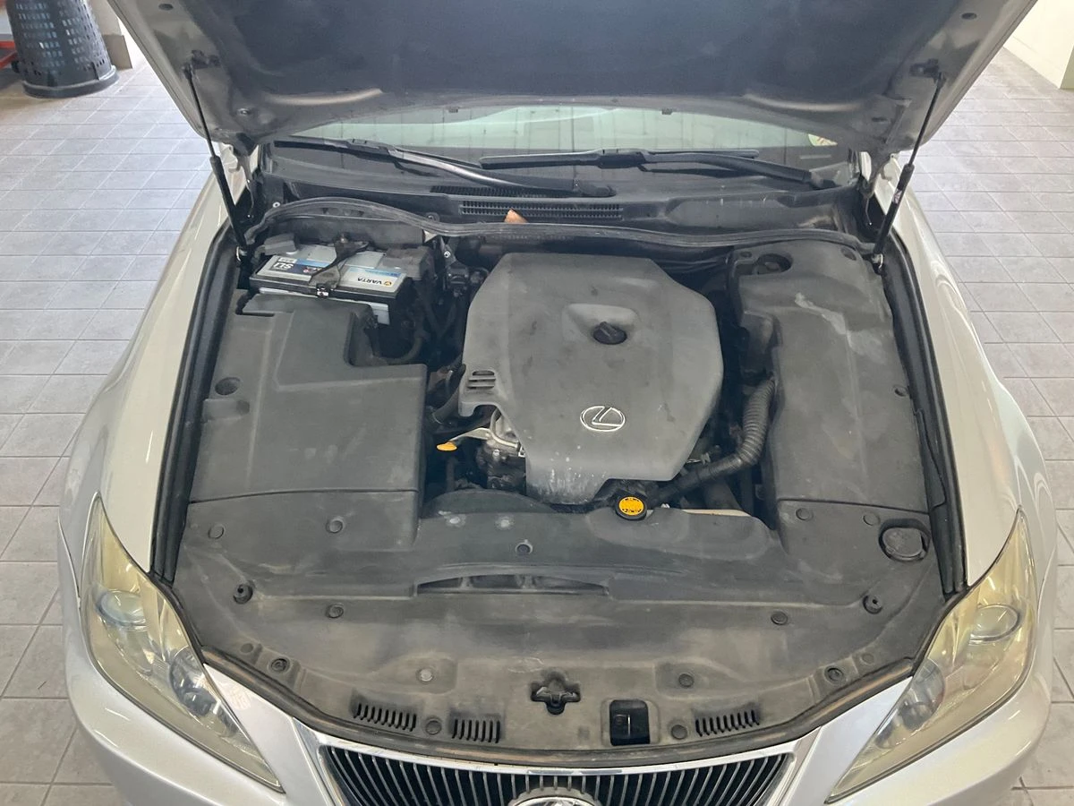 Lexus IS 220d, снимка 15 - Автомобили и джипове - 55742929