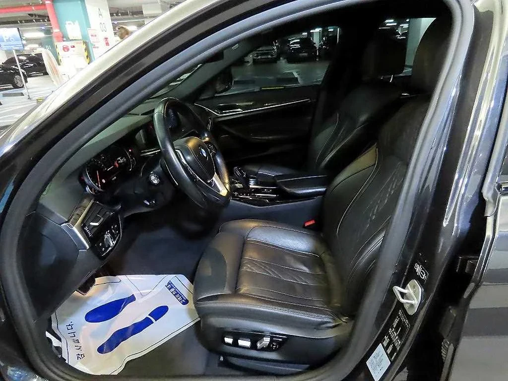BMW 530 D * M SPORT * HEAD UP * ОБДУХВАНЕ * 360 КАМЕРА * , снимка 6 - Автомобили и джипове - 56075987
