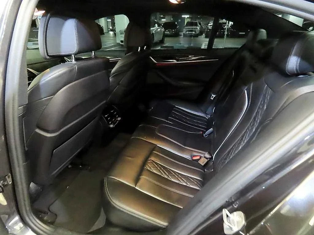 BMW 530 D * M SPORT * HEAD UP * ОБДУХВАНЕ * 360 КАМЕРА * , снимка 12 - Автомобили и джипове - 56075987