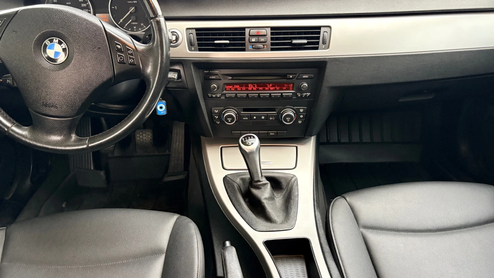 BMW 320 320 D 177 кс 2008 г Напълно Обслужен, снимка 14 - Автомобили и джипове - 56168424