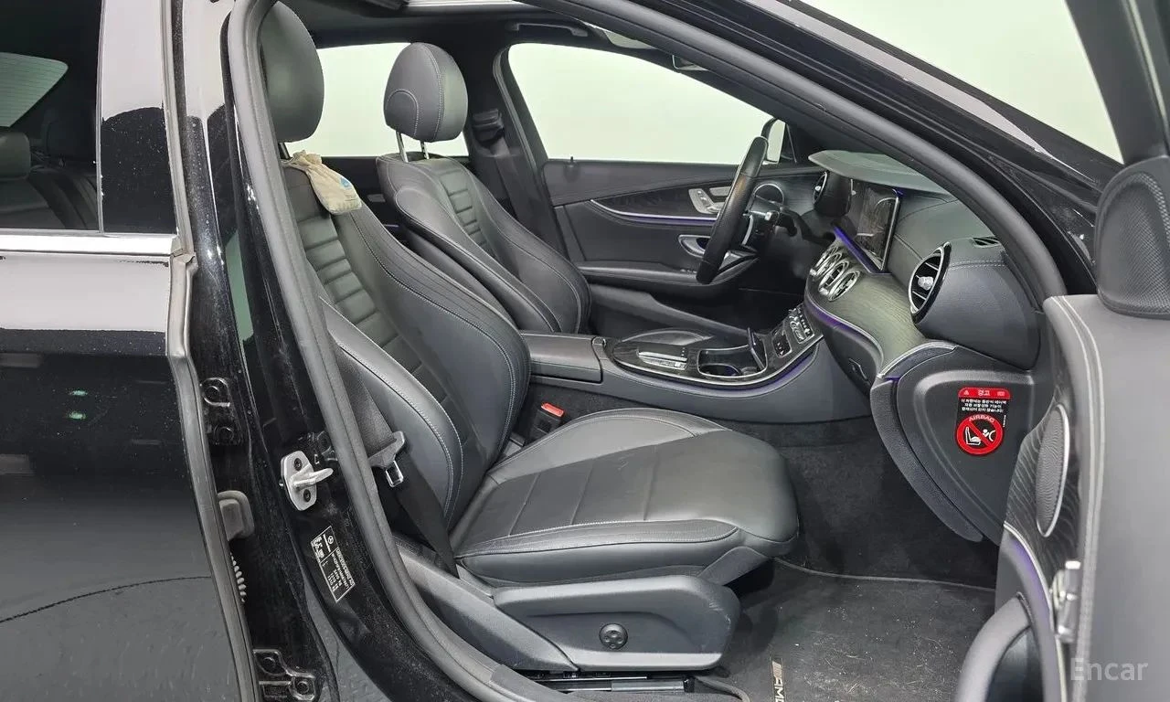 Mercedes-Benz E 220, снимка 7 - Автомобили и джипове - 56726897