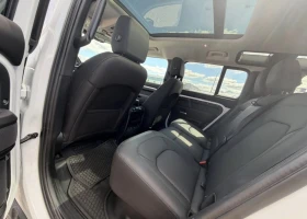 Land Rover Defender 110 P300 S AWD * 360 CAMERA * DISTRONIC * CARFAX *, снимка 12