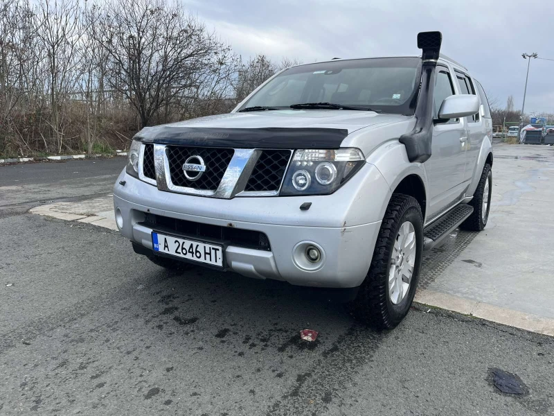 Nissan Pathfinder, снимка 1 - Автомобили и джипове - 48282675