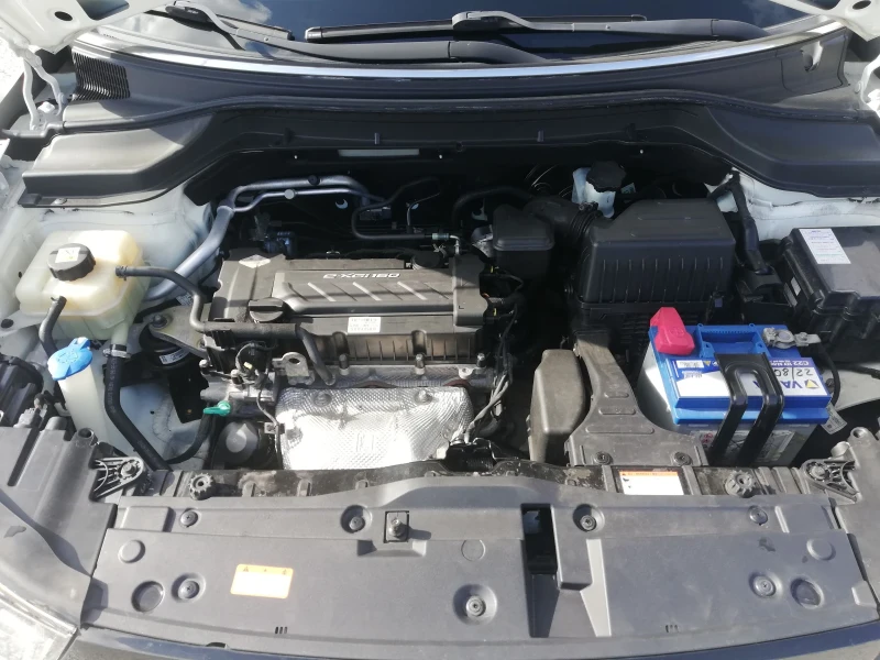 SsangYong Tivoli 1.6I KLIMA IT., снимка 15 - Автомобили и джипове - 52038836