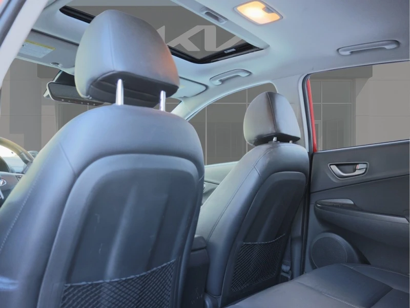 Hyundai Kona * Ultimate AWD | Sunroof | Head Up Display | Turbo, снимка 14 - Автомобили и джипове - 52693260