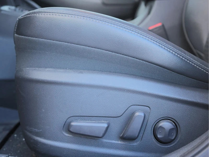 Hyundai Kona * Ultimate AWD | Sunroof | Head Up Display | Turbo, снимка 12 - Автомобили и джипове - 52693260