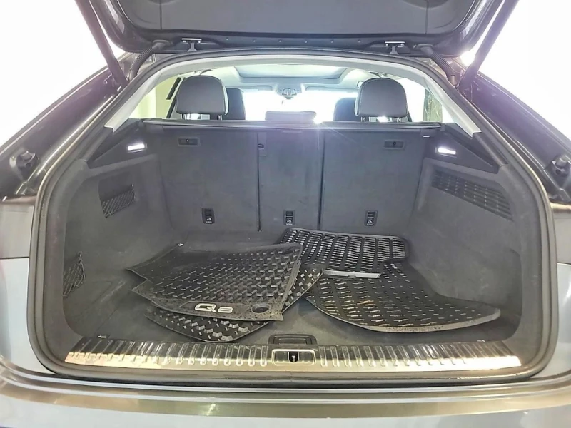 Audi Q8, снимка 12 - Автомобили и джипове - 53212455
