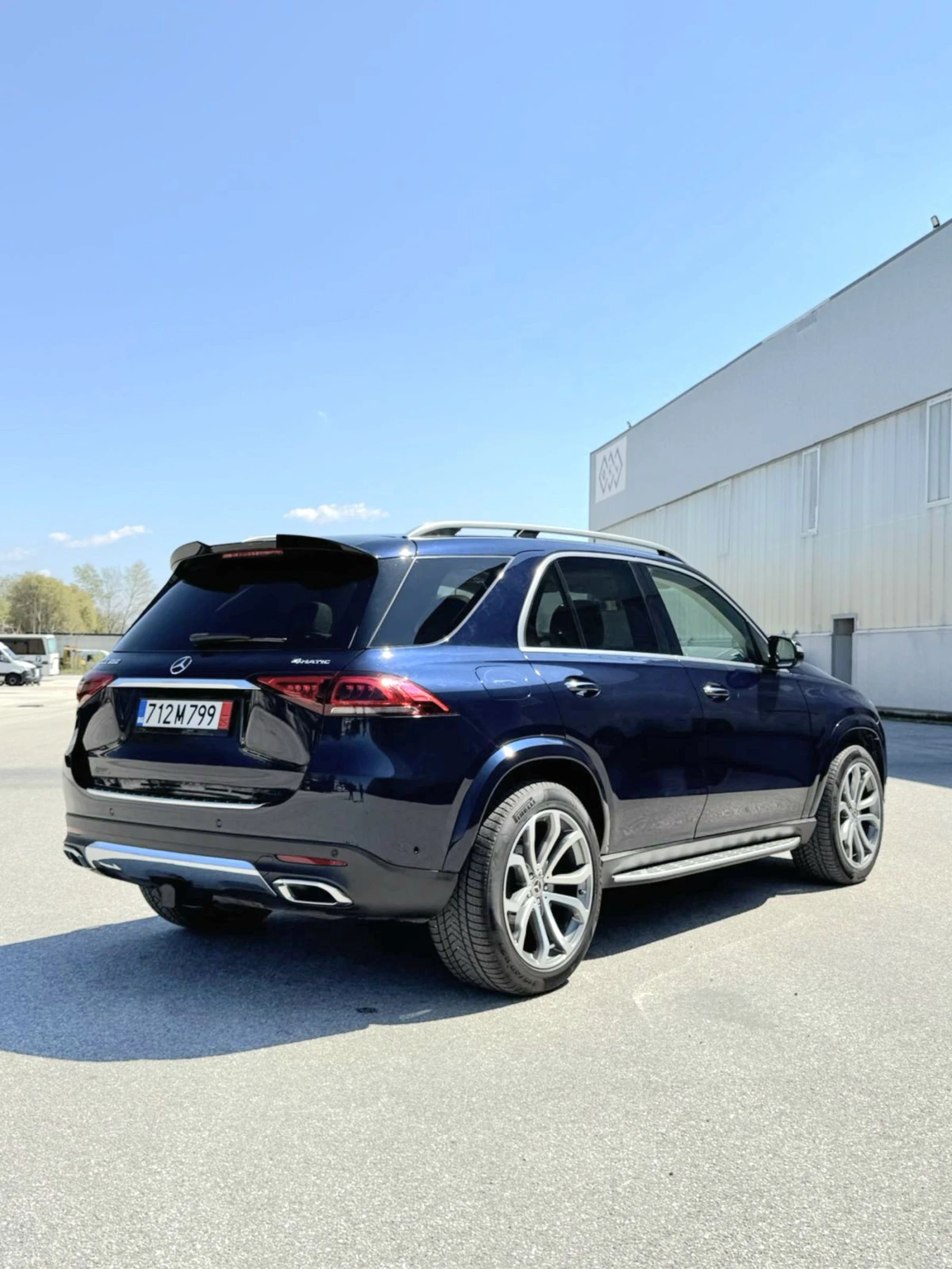 Mercedes-Benz GLE 350 HEAD-UP/21AMG/ПАНОРАМА/7 МЕСТА, снимка 5 - Автомобили и джипове - 54176092