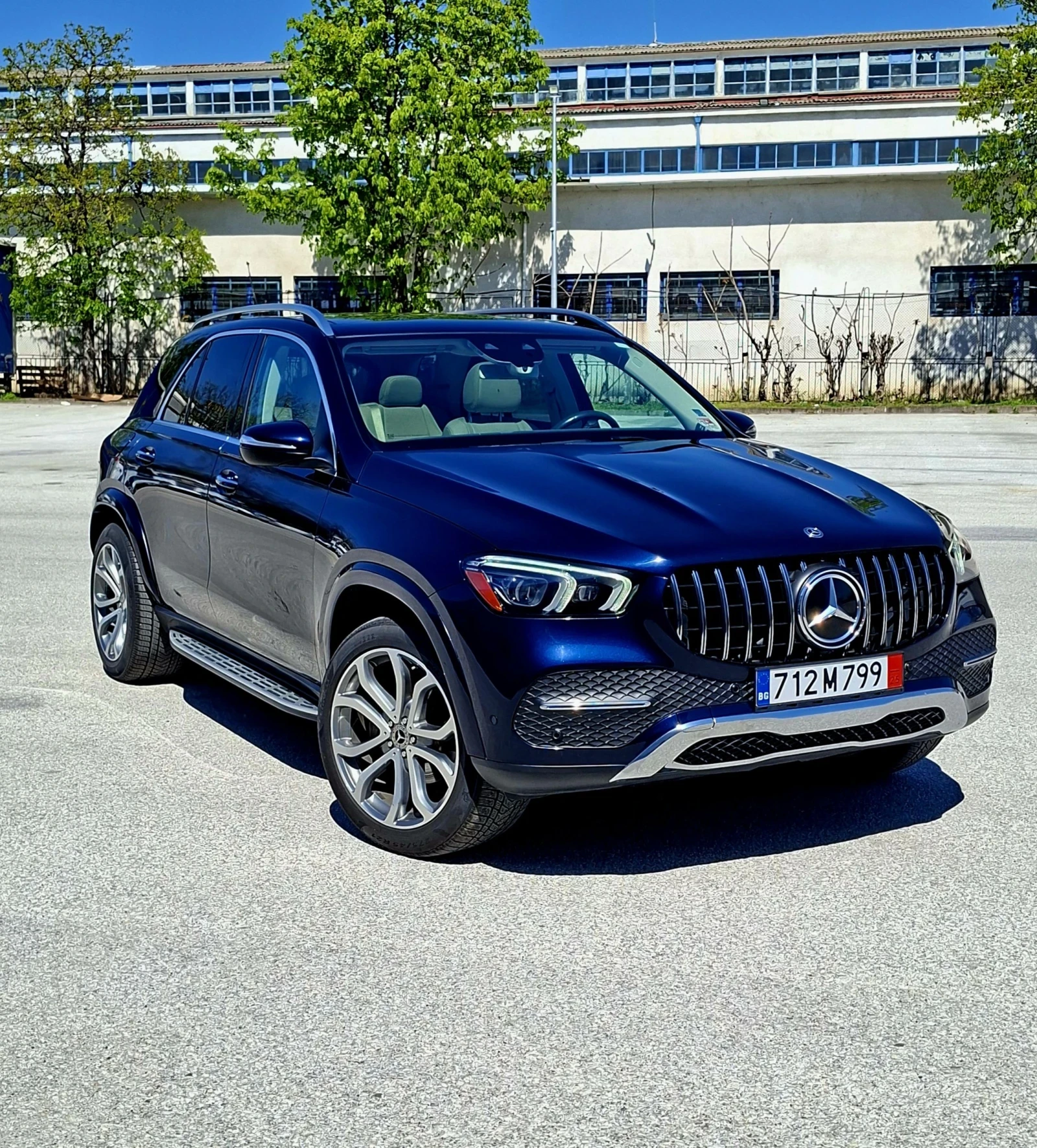 Mercedes-Benz GLE 350 HEAD-UP/21AMG/ПАНОРАМА/7 МЕСТА, снимка 7 - Автомобили и джипове - 54176092