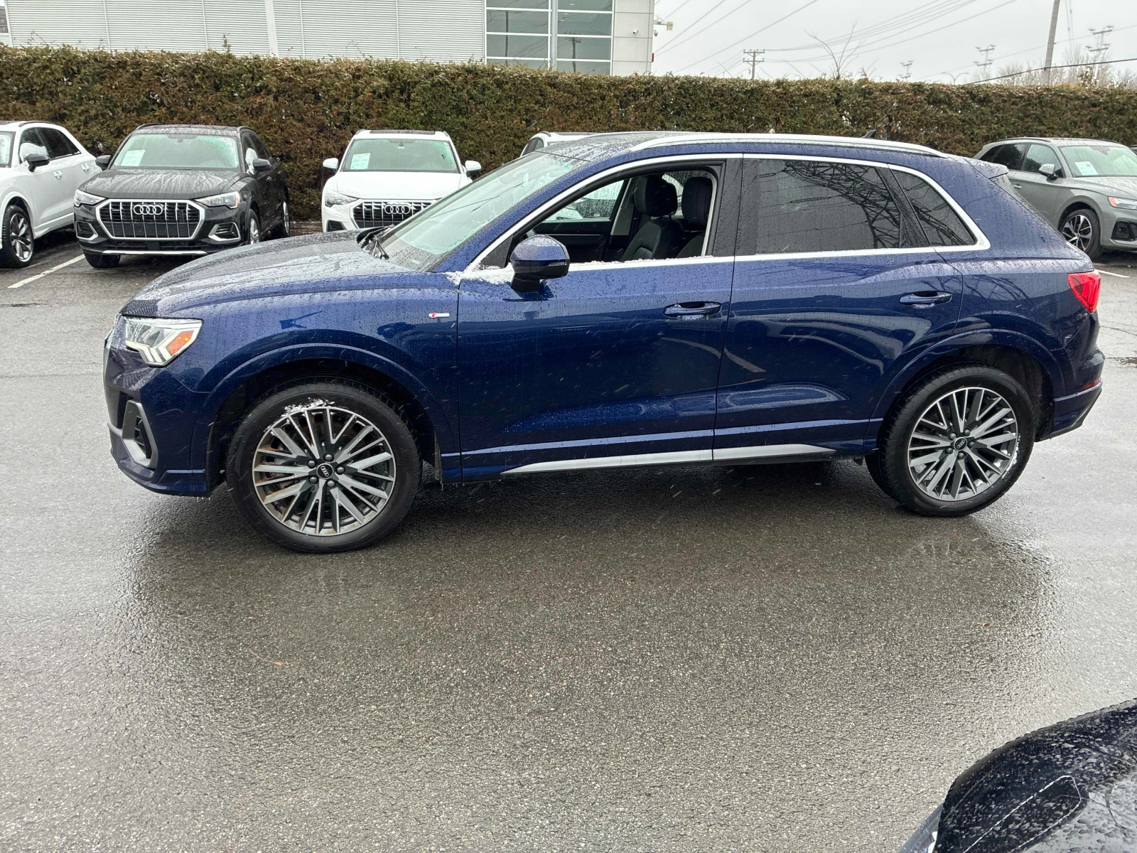 Audi Q3 * CARFAX *    | Mobile.bg   5