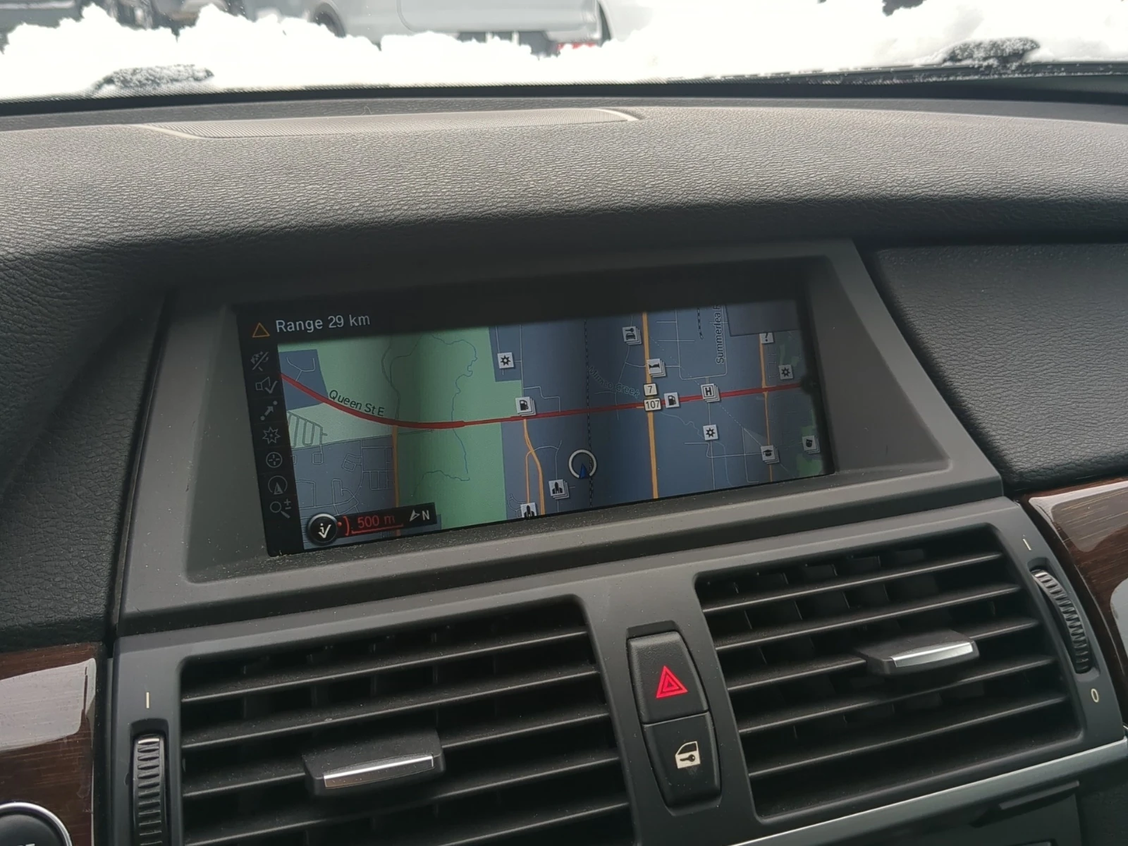 BMW X5 xDrive50i - изображение 8