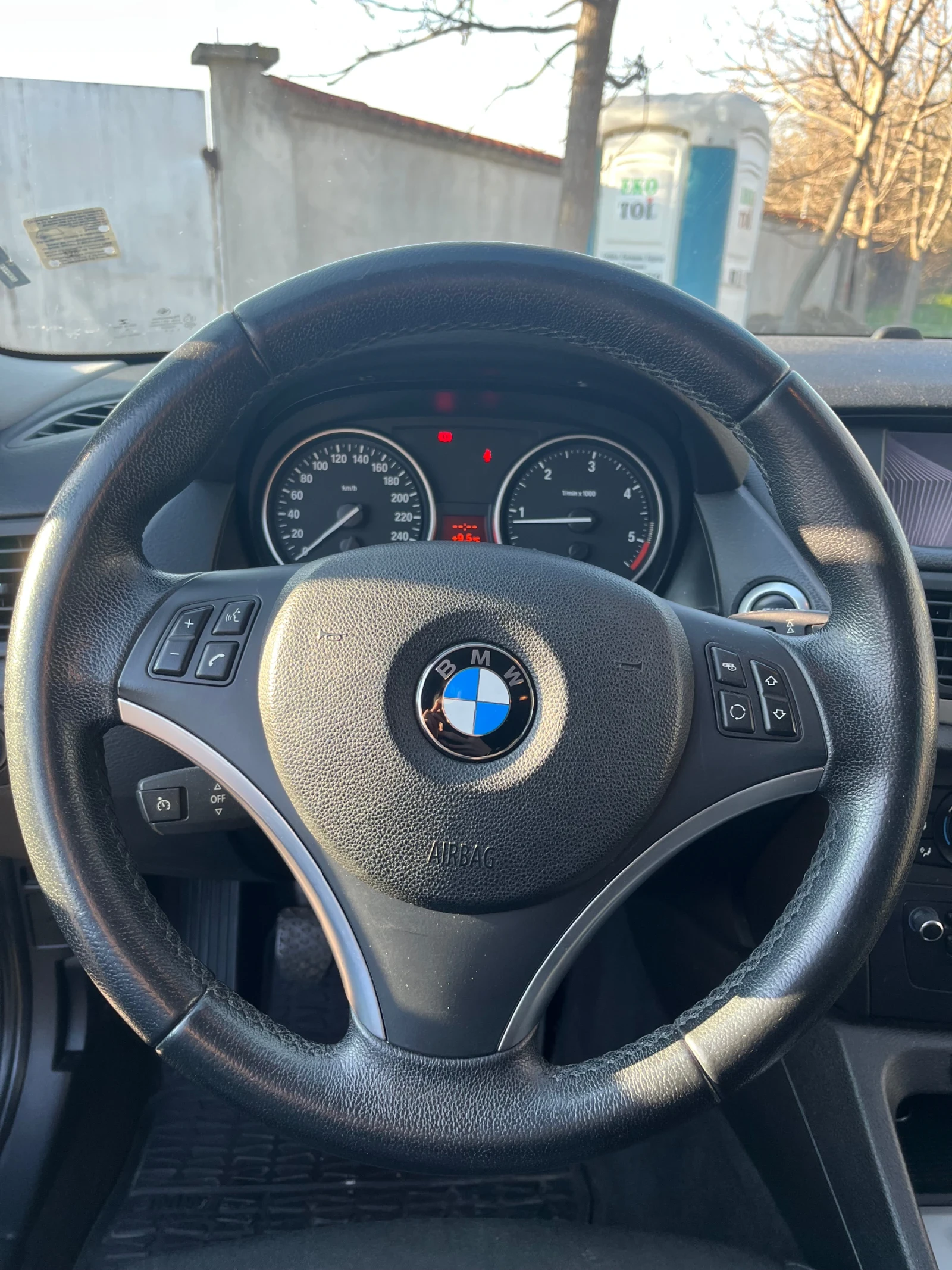BMW X1, снимка 7 - Автомобили и джипове - 53748670