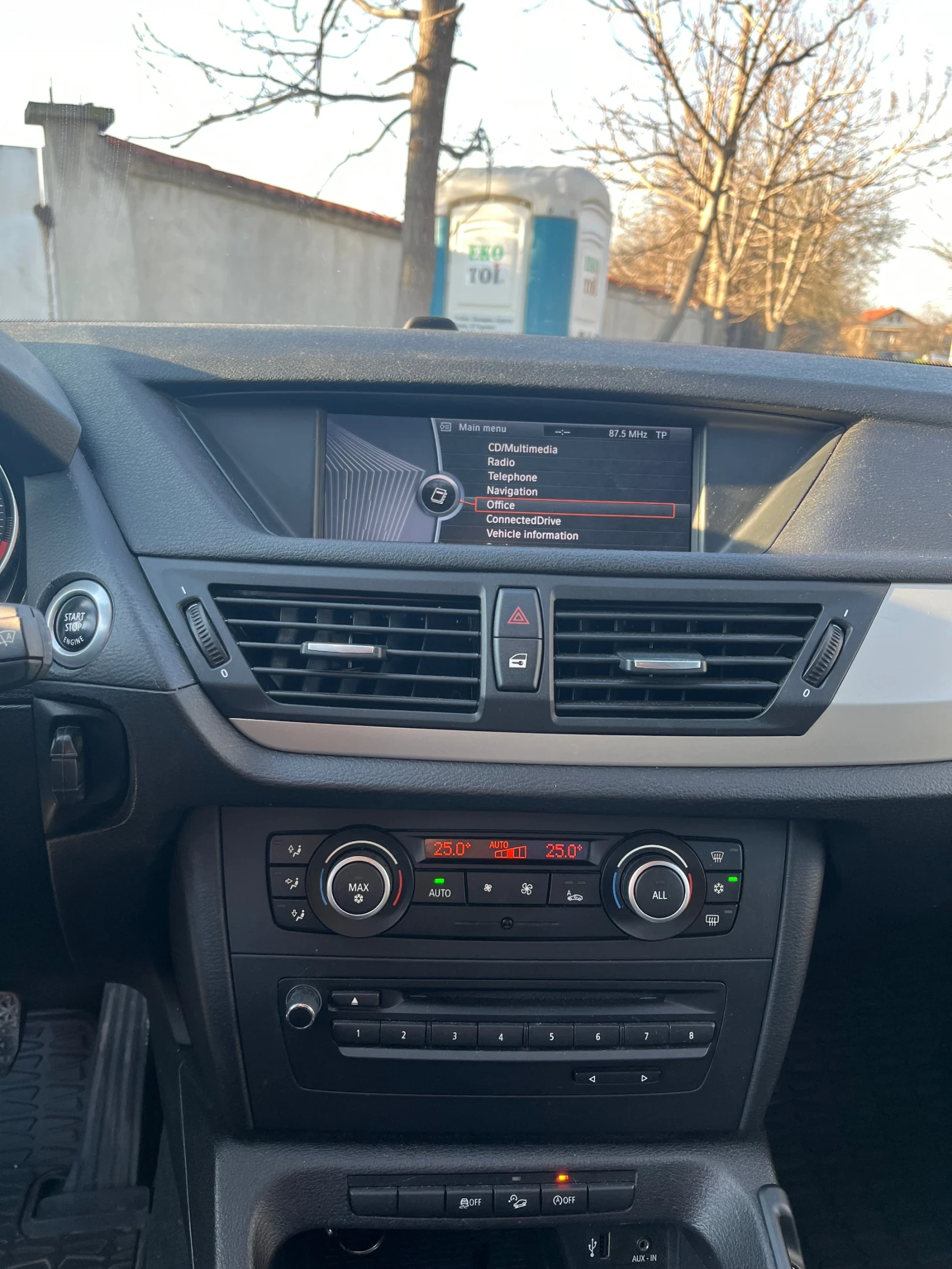 BMW X1, снимка 10 - Автомобили и джипове - 53748670