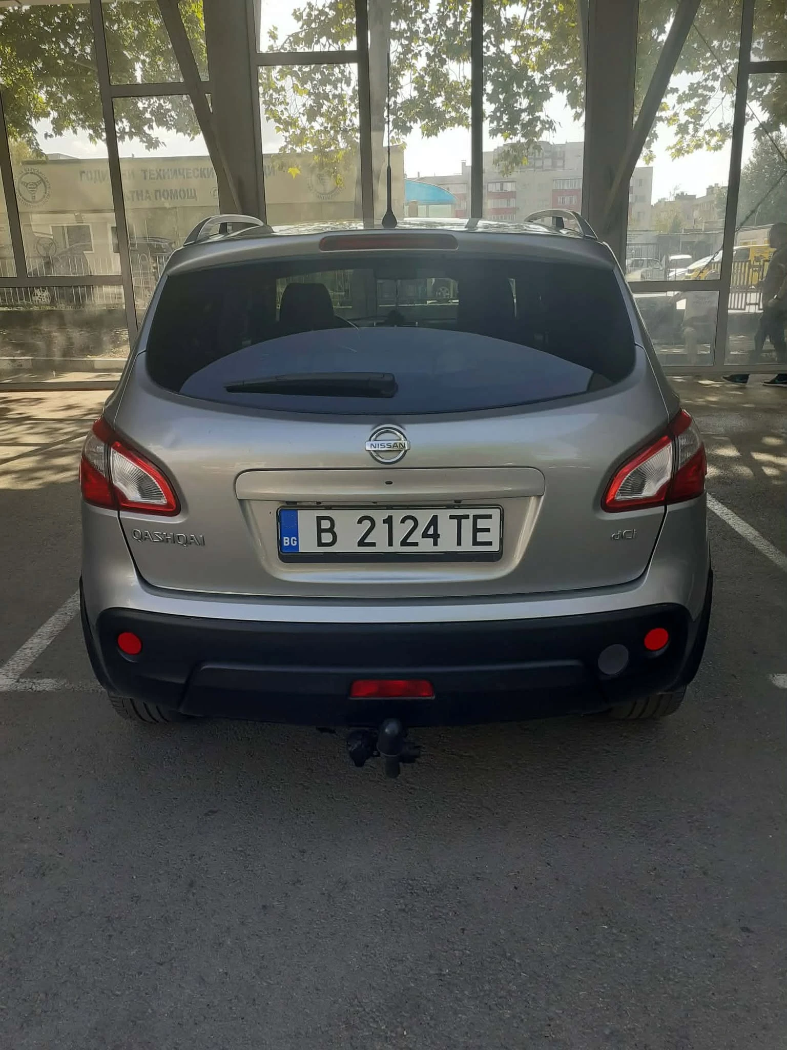 Nissan Qashqai, снимка 12 - Автомобили и джипове - 54370420