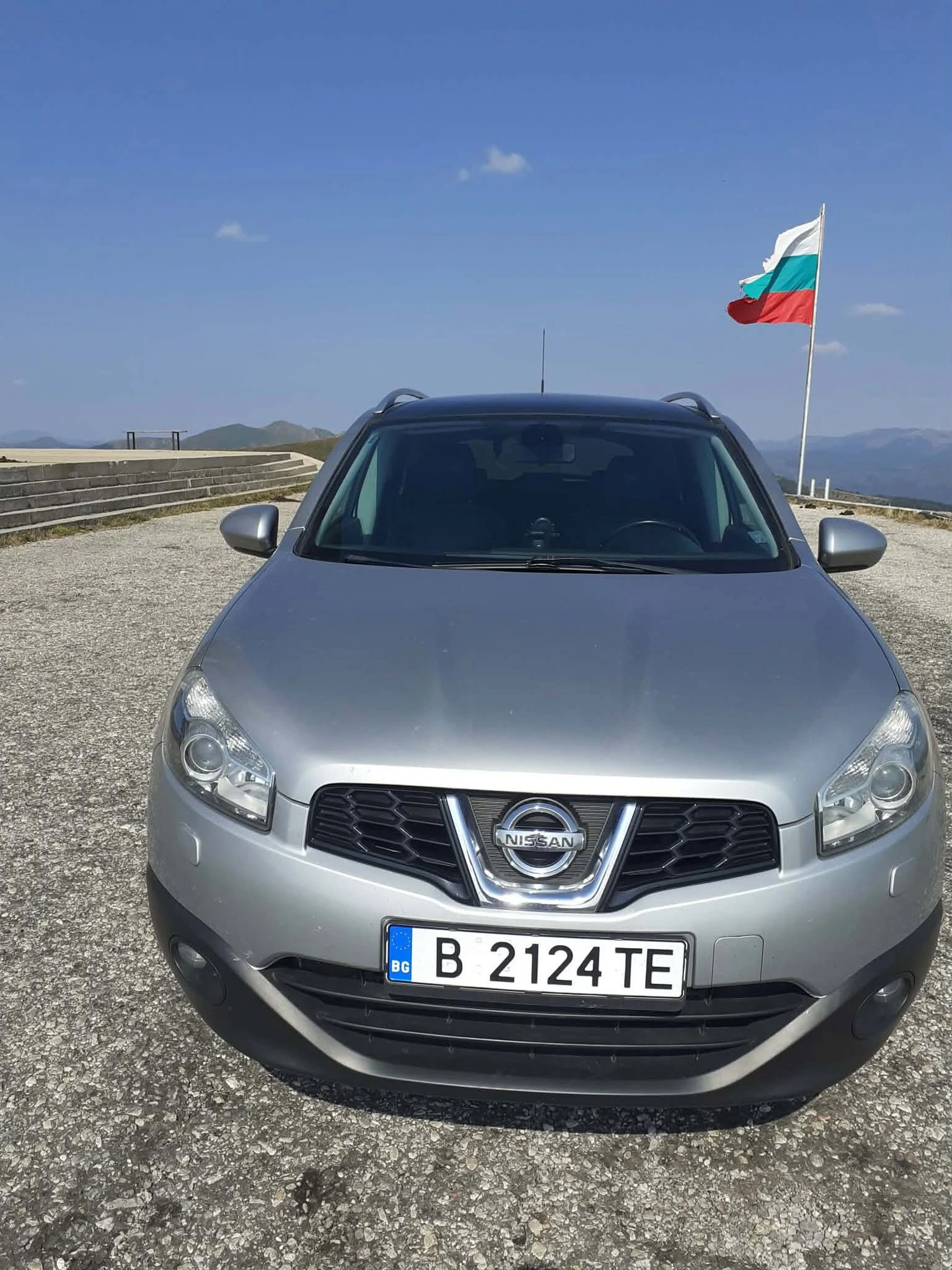 Nissan Qashqai, снимка 9 - Автомобили и джипове - 54370420
