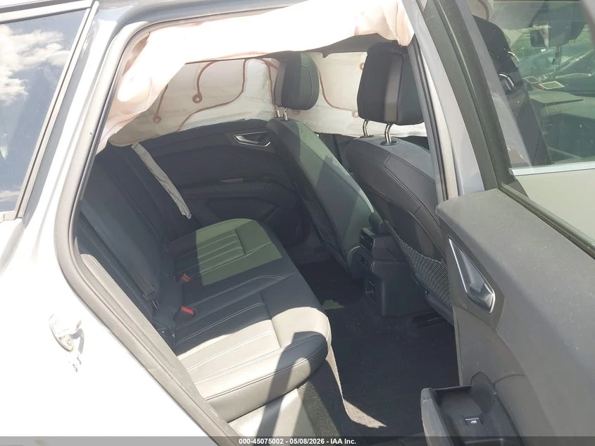 Audi Q4 E-Tron Premium 55 Quattro, снимка 8 - Автомобили и джипове - 54874804