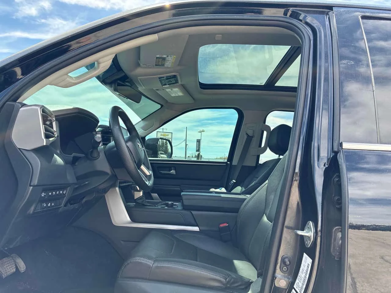 Toyota Tundra * Limited Hybrid * CARFAX * ОПЦИЯ ЗА ФИНАНСИРАНЕ, снимка 14 - Автомобили и джипове - 55199558
