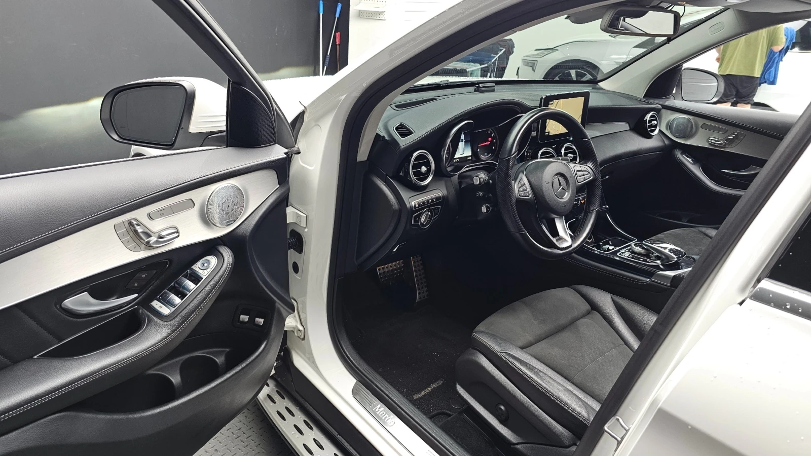 Mercedes-Benz GLC 350 X253 Plug-in Hybrid 4MATIC AMG Line, снимка 6 - Автомобили и джипове - 56115038