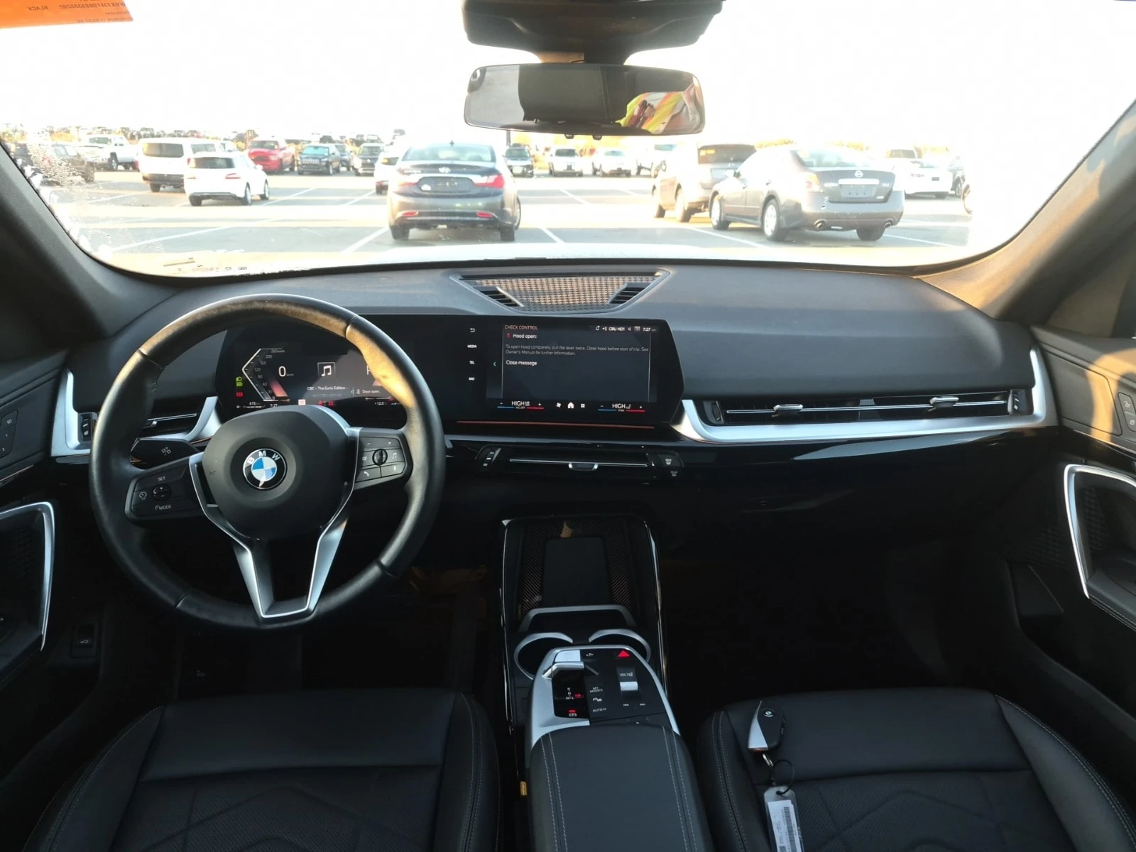 BMW X1 * xDrive28i * АВТОКРЕДИТ БЕЗ ПЪРВОНАЧАЛНА ВНОСКА* , снимка 2 - Автомобили и джипове - 56139713