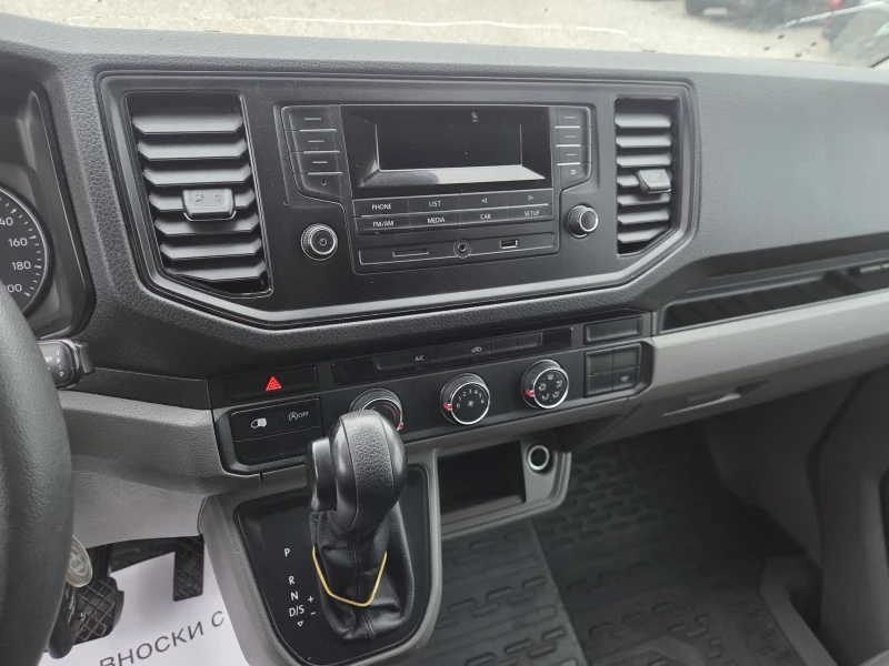 VW Crafter 2.0 TDI, Автомат, Клима, снимка 11 - Бусове и автобуси - 53433425