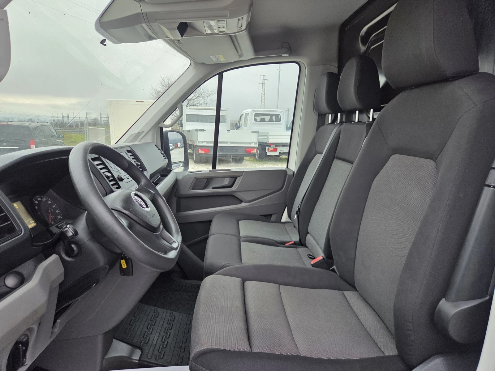 VW Crafter 2.0 TDI, Автомат, Клима - изображение 9