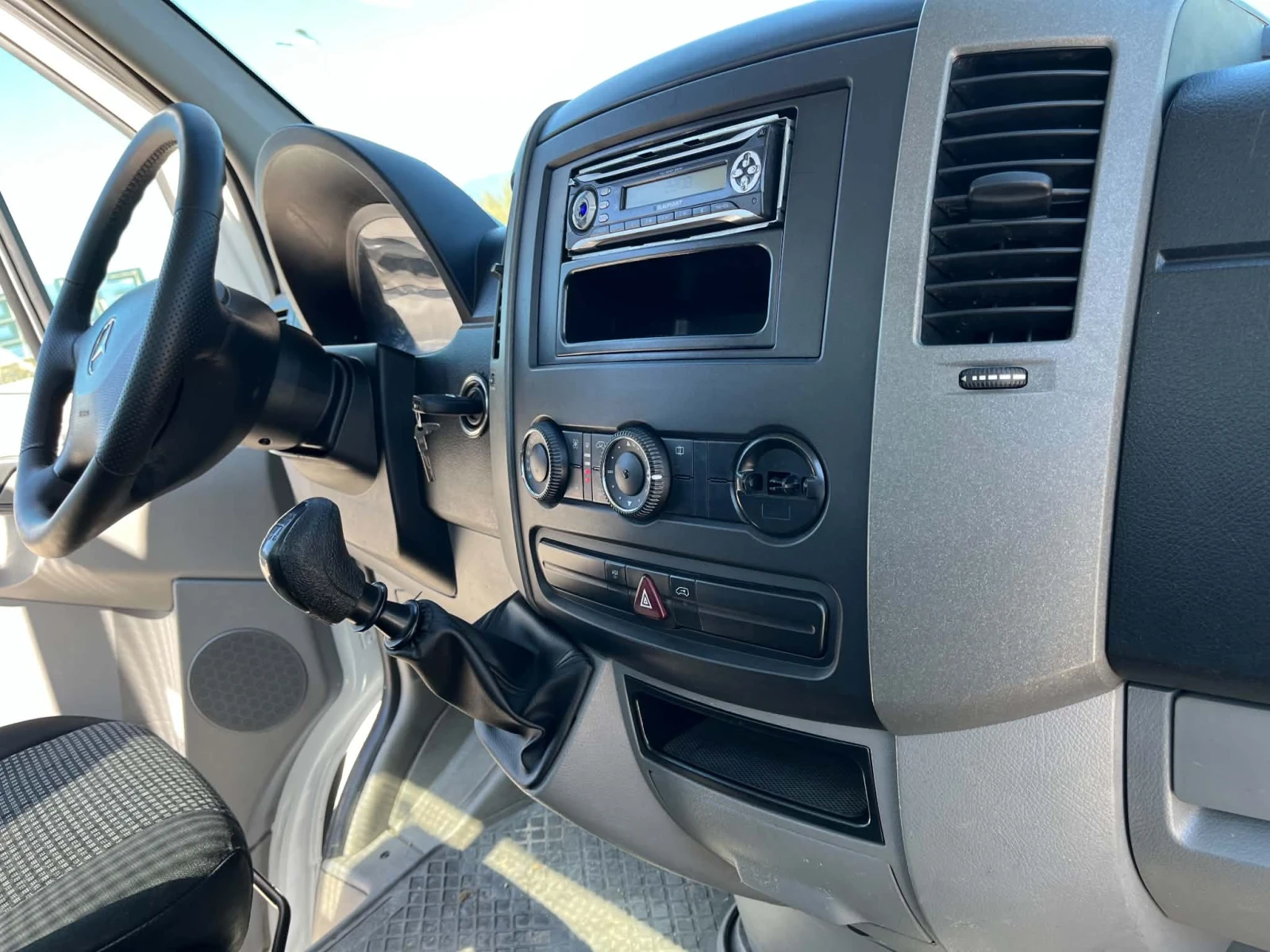 Mercedes-Benz Sprinter 418 3.0 CDI, снимка 12 - Бусове и автобуси - 55509007