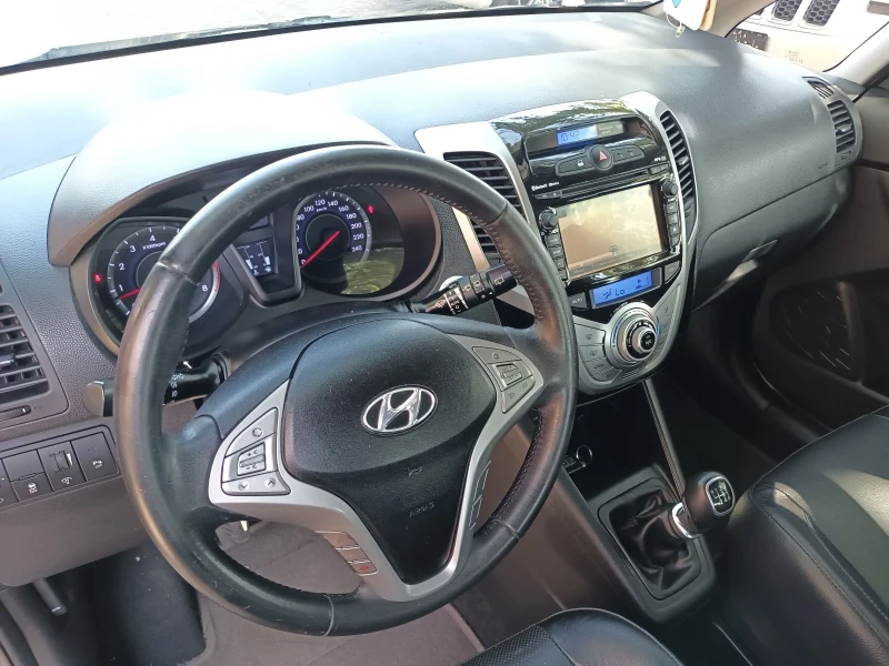 Hyundai Ix20 1.6i, бензин, 125к.с.НАВИГАЦИЯ, снимка 15 - Автомобили и джипове - 46942794