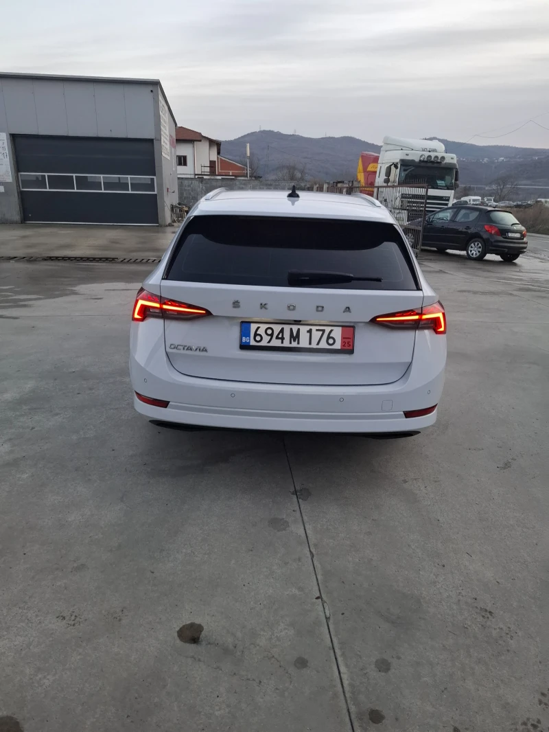 Skoda Octavia, снимка 16 - Автомобили и джипове - 48406591