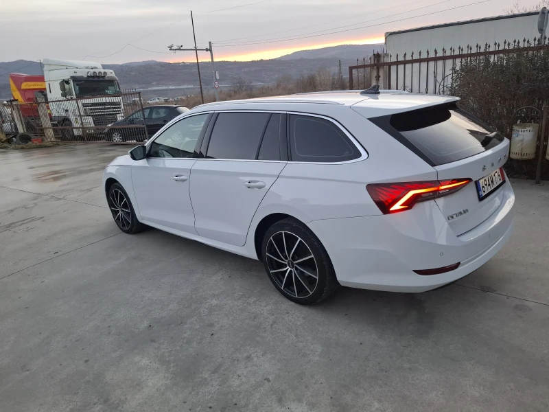 Skoda Octavia, снимка 2 - Автомобили и джипове - 48406591