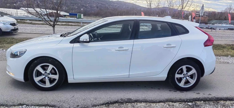 Volvo V40 1.6, снимка 3 - Автомобили и джипове - 49191339