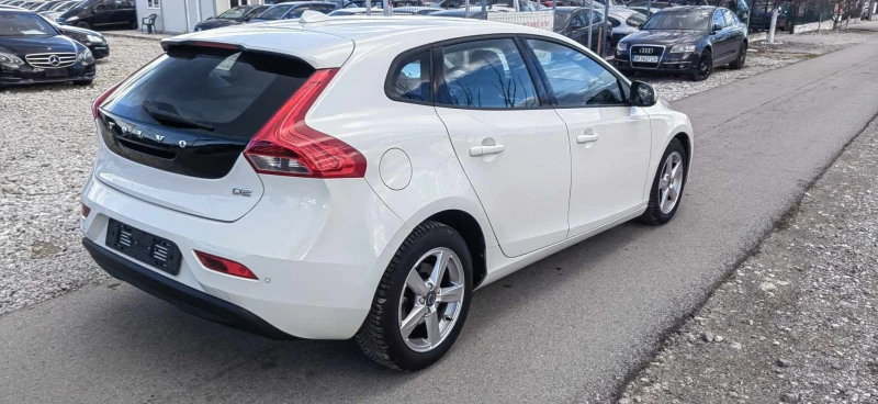 Volvo V40 1.6, снимка 7 - Автомобили и джипове - 49191339