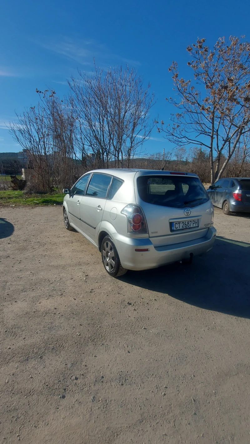 Toyota Corolla verso, снимка 6 - Автомобили и джипове - 49413698