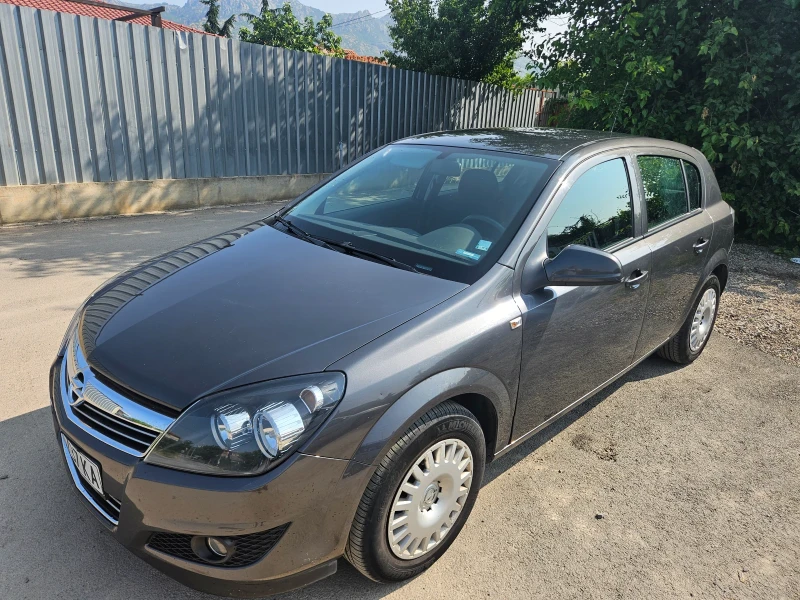 Opel Astra 1, 6i J (Clasic III), снимка 2 - Автомобили и джипове - 51982580