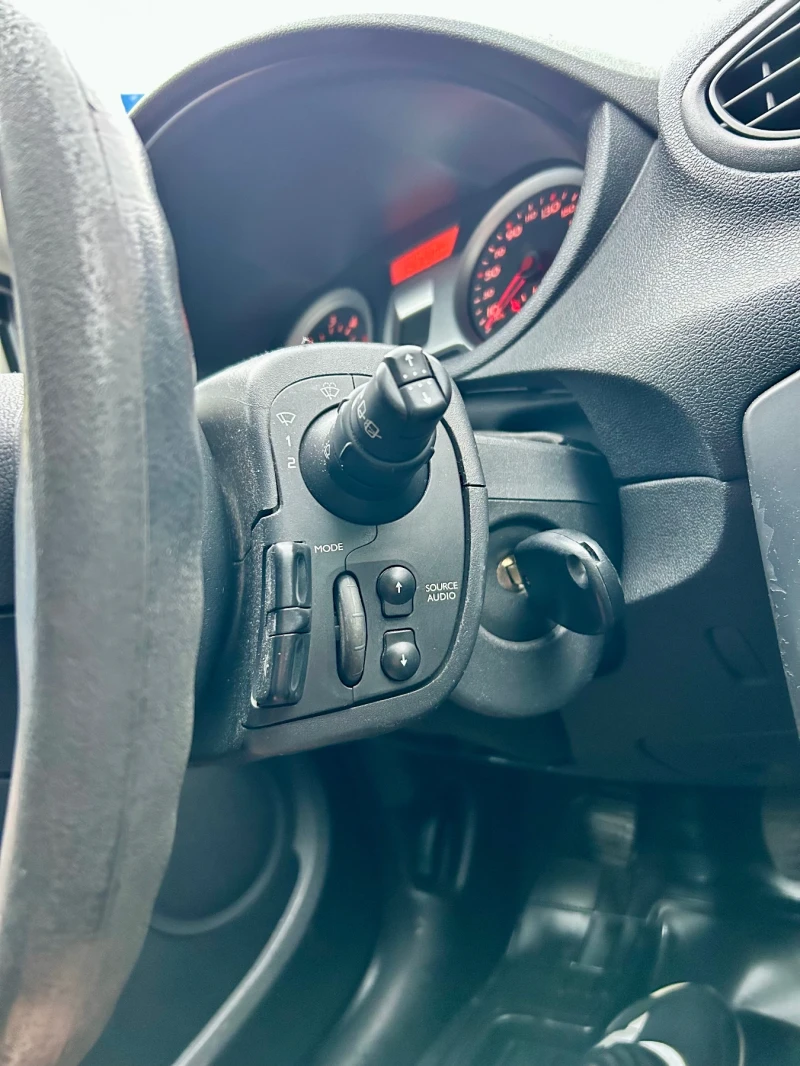 Renault Clio Renault Clio 1.5 DCI, снимка 12 - Автомобили и джипове - 52894709