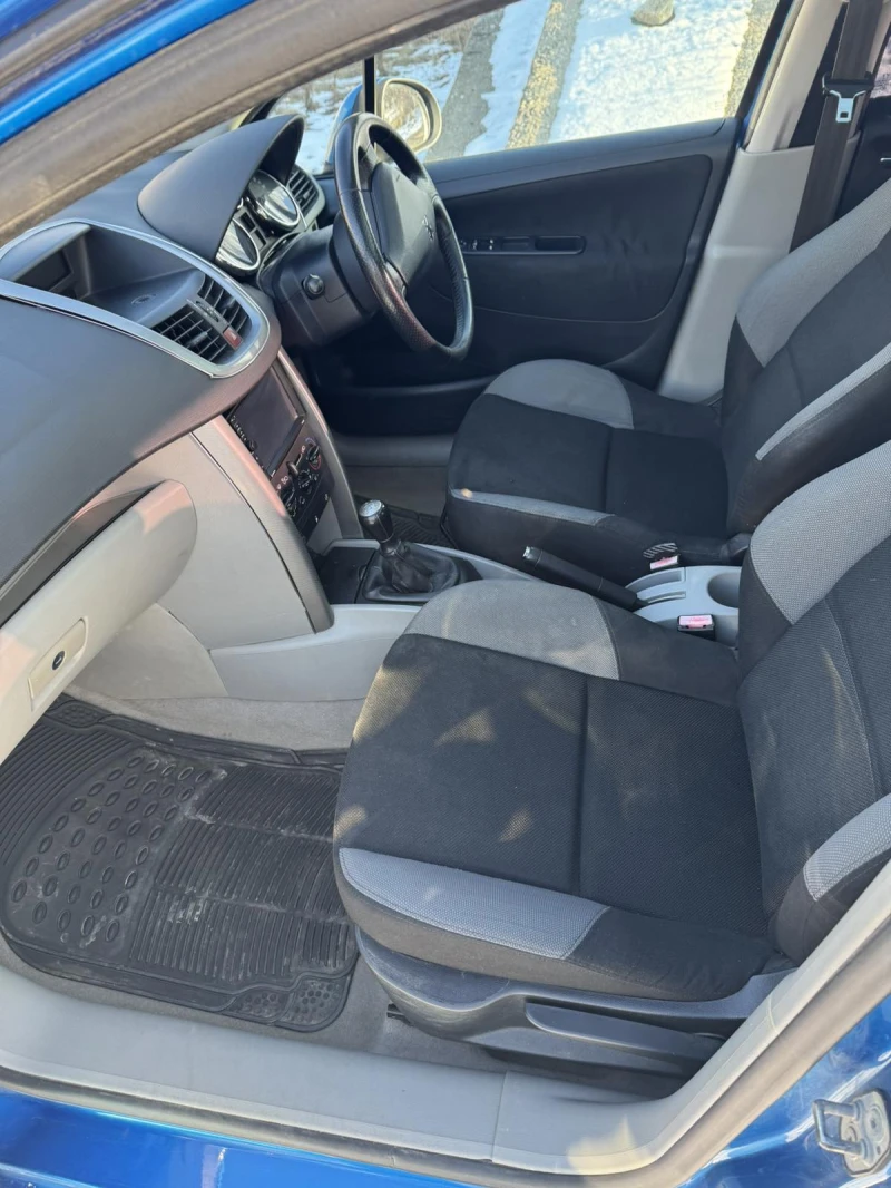 Peugeot 207, снимка 8 - Автомобили и джипове - 52925841