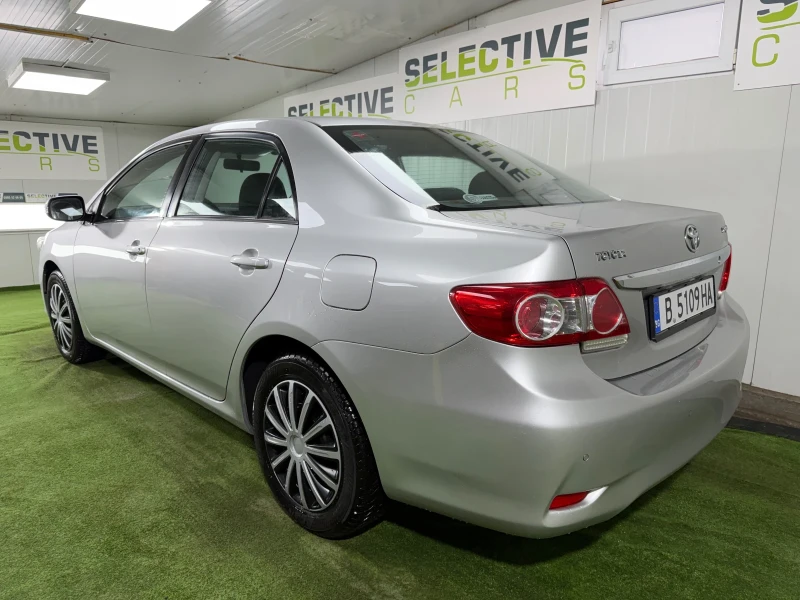 Toyota Corolla SDN 1.6 VVT-i 6MT Luna * 32 000km* от България, снимка 3 - Автомобили и джипове - 53219046