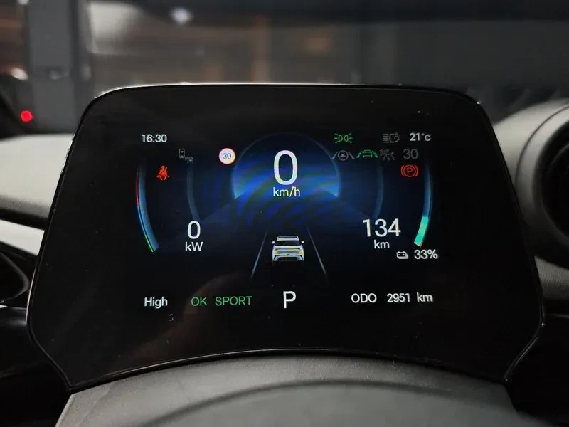 BYD Dolphin САМО 30% АВАНС, снимка 8 - Автомобили и джипове - 56223370