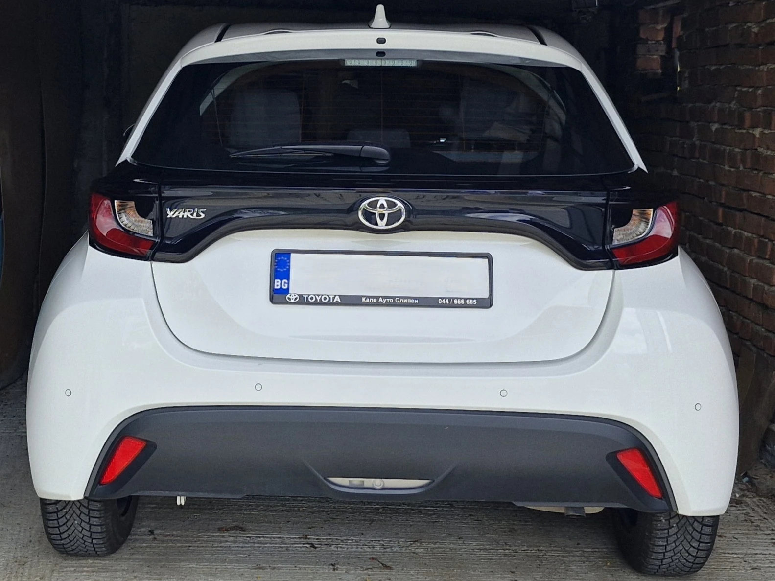 Toyota Yaris 1.0 Comfort - изображение 10