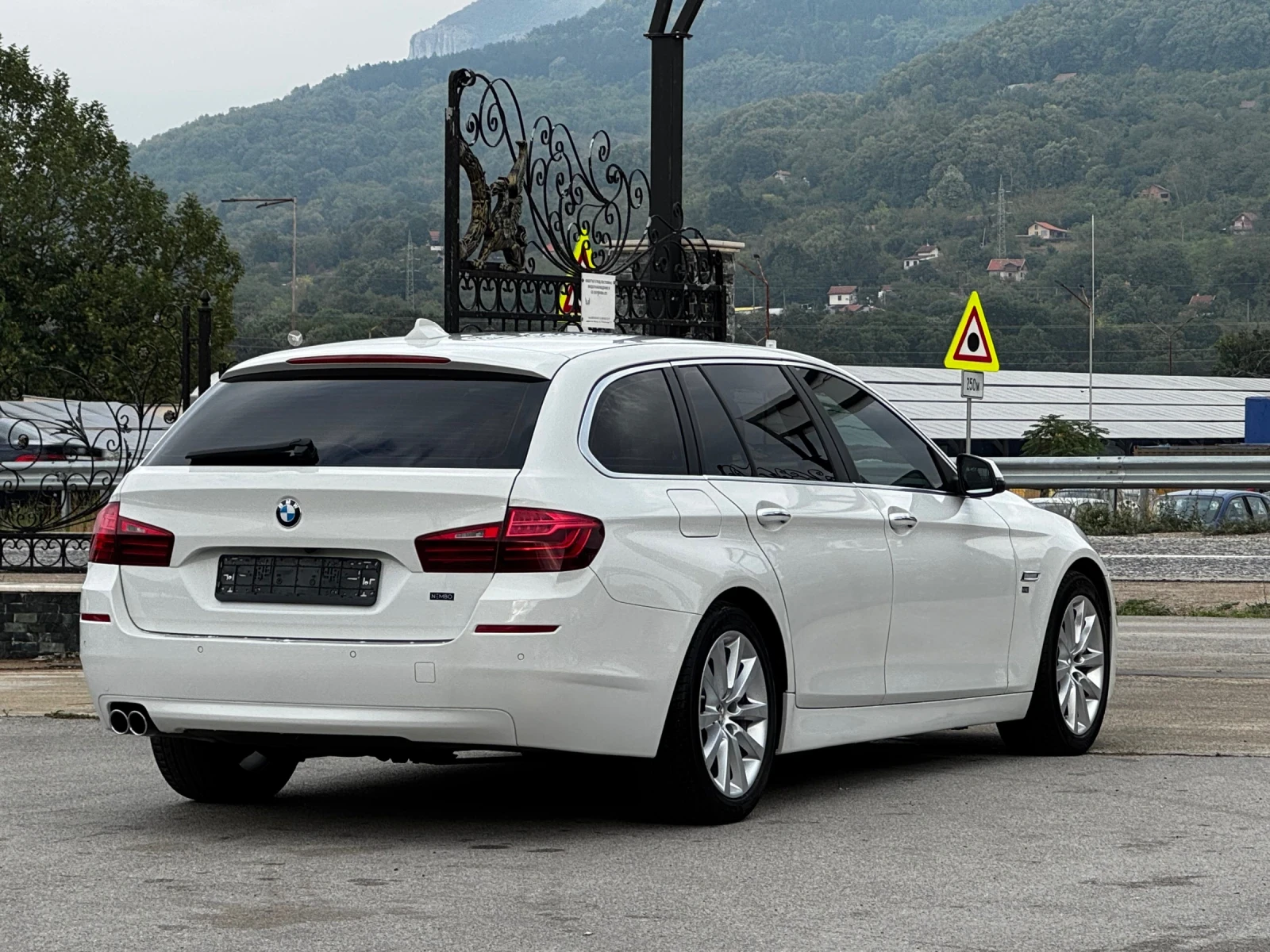 BMW 520 2.0D Twin Turbo ИТАЛИЯ - изображение 3