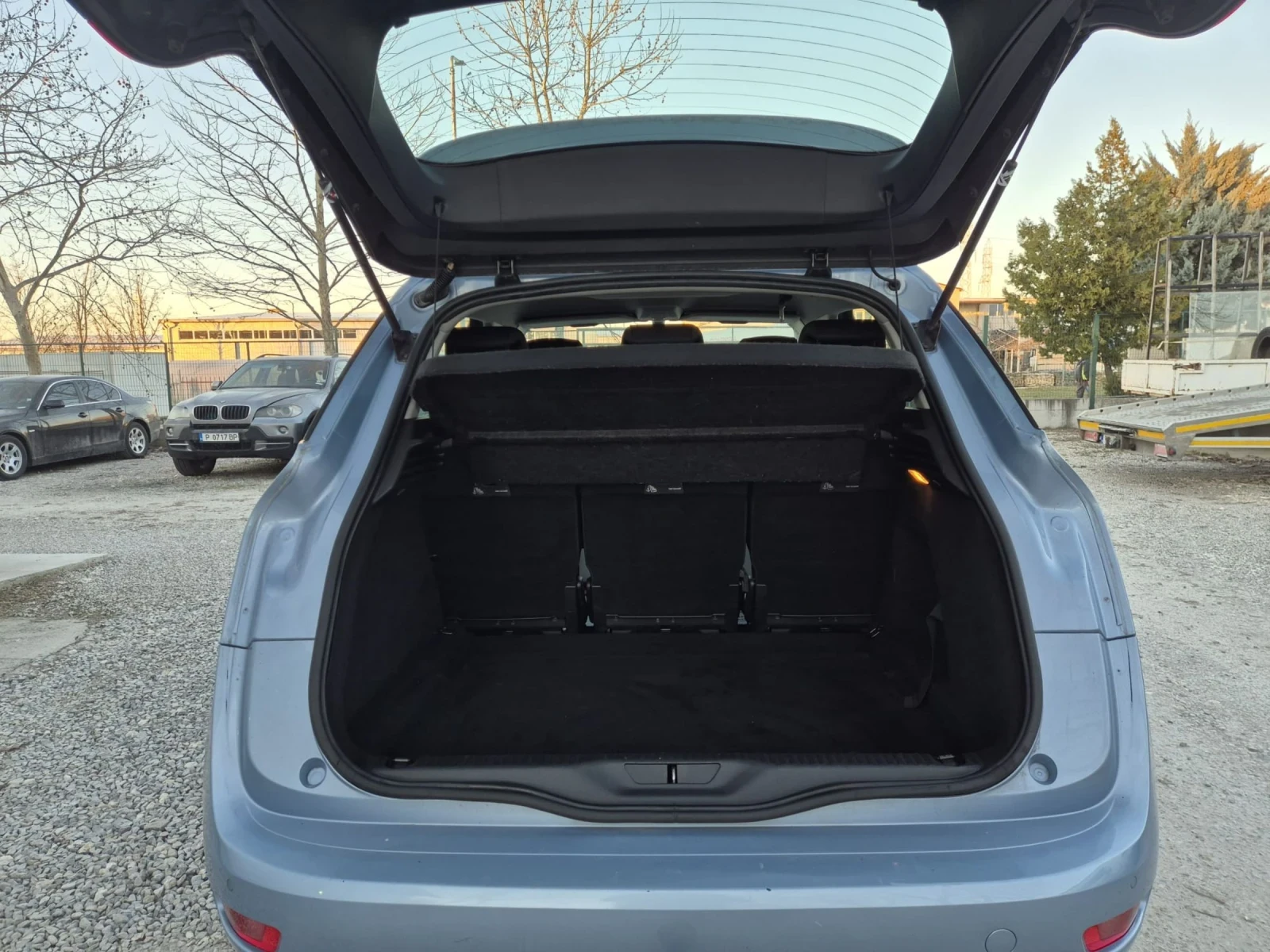 Citroen C4 Picasso 1.6HDI- Avtomat- Navi, снимка 9 - Автомобили и джипове - 52199090