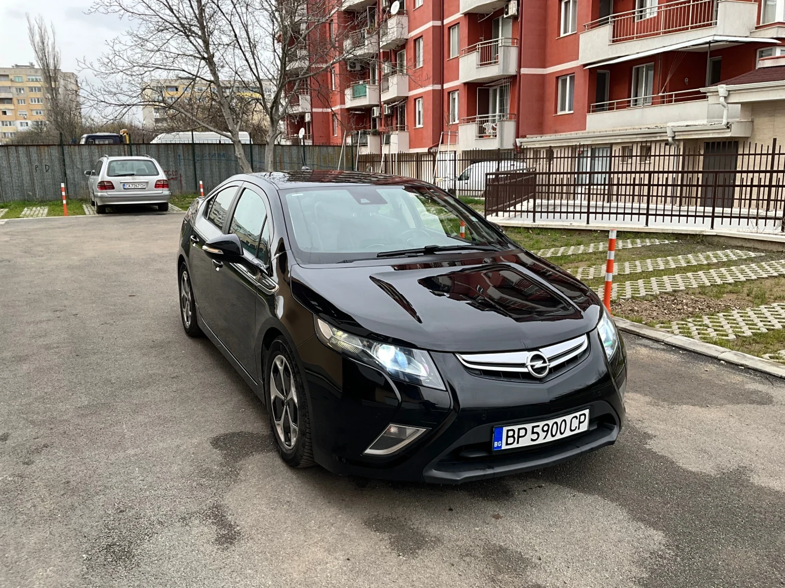 Opel Ampera  - изображение 10