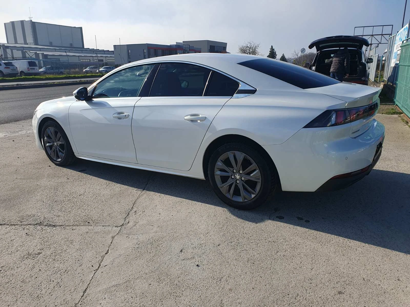 Peugeot 508 1, 5 HDI - изображение 2