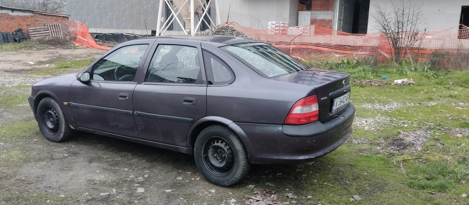 Opel Vectra 1.6 - изображение 3