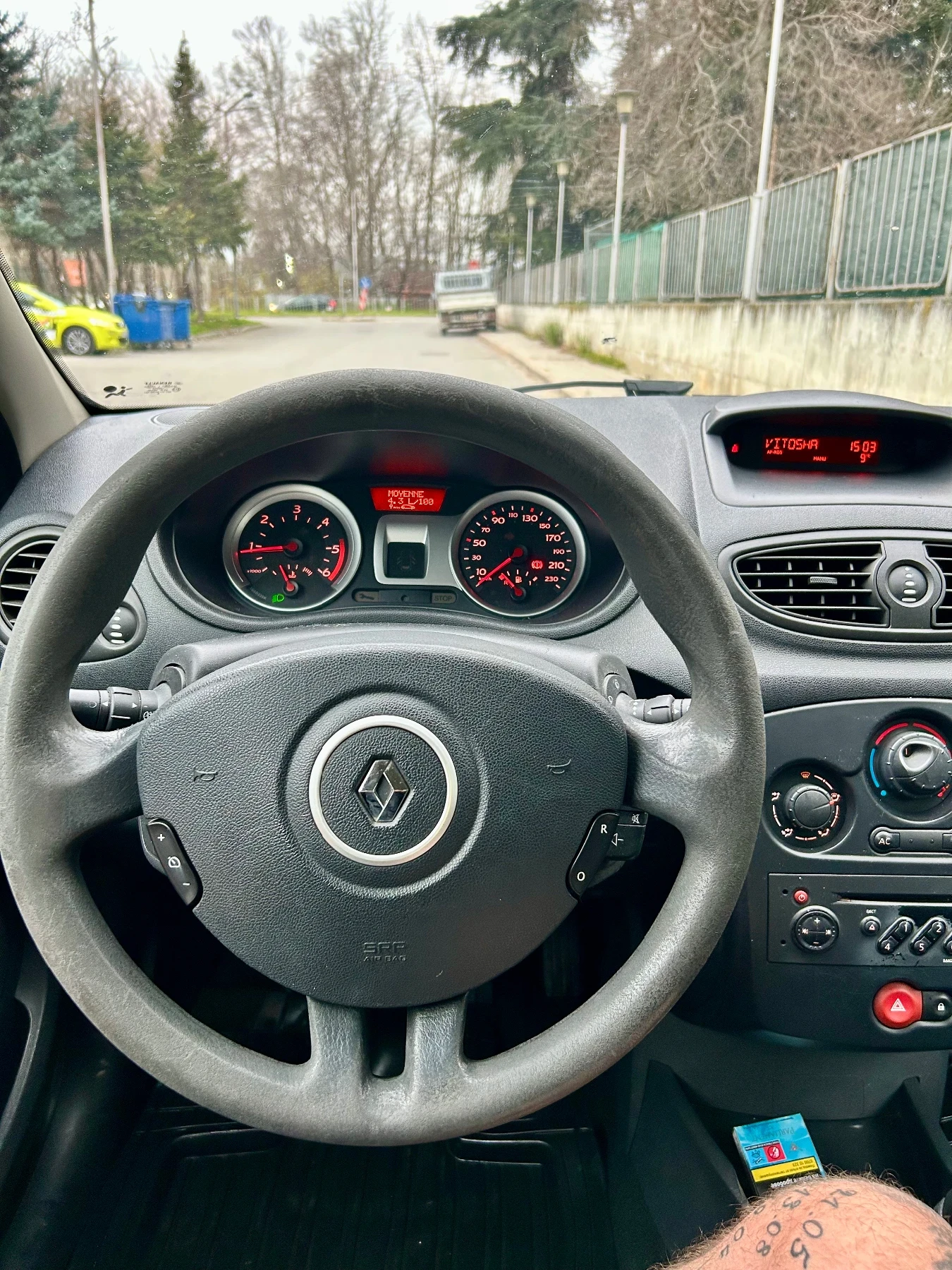 Renault Clio Renault Clio 1.5 DCI - изображение 9