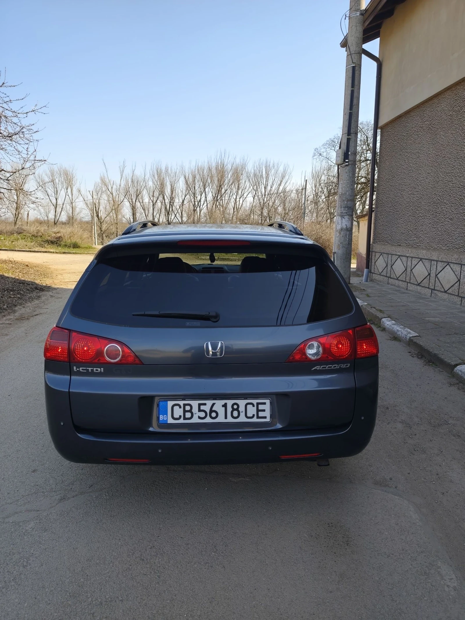 Honda Accord 2.2 D, снимка 8 - Автомобили и джипове - 53863772